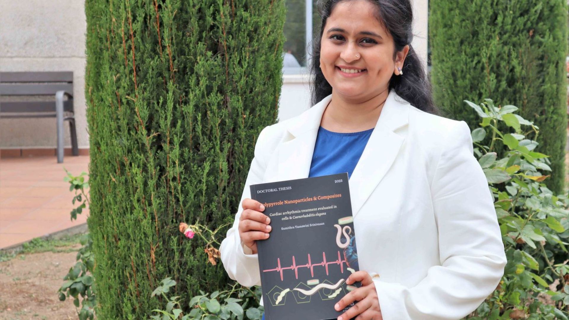 Congratulations Dr. Sumithra Srinivasan, new ICMAB PhD graduate!
